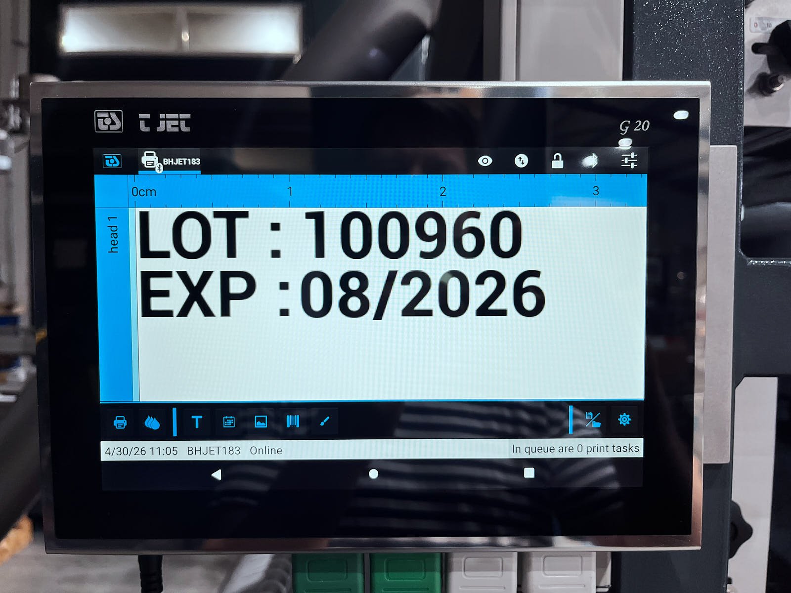 The display allows you to set, change or edit the required data for printing the packaging film. The display allows you to set, change or edit the required data for printing the packaging film.